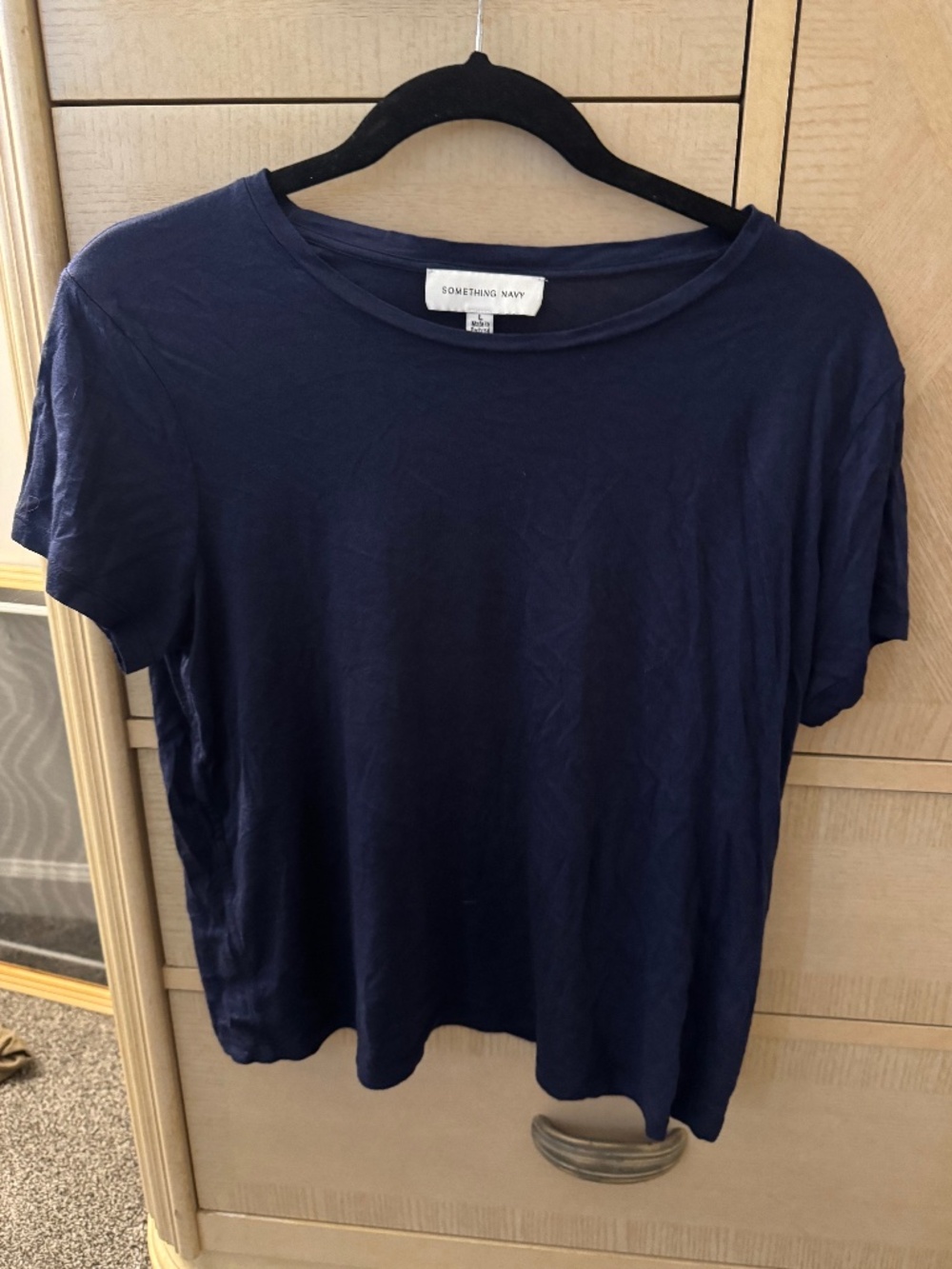 Something Navy cropped t-shirt